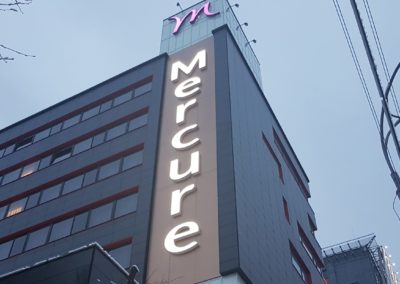 Рекламна фасадна установка MERCURE HOTEL