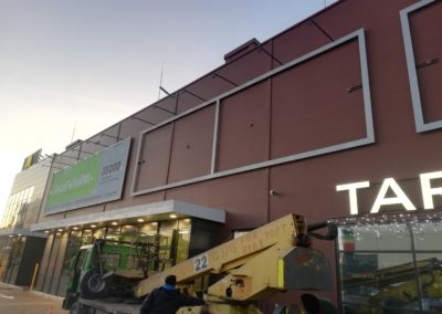Виготовлення та монтаж конструкцій для банерів в ТРЦ СПАРТАК