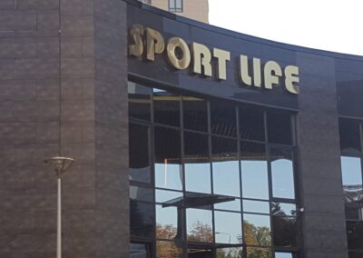 Об’ємні букви SPORT LIFE з дзеркальної нержавіючої сталі