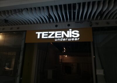 Світлова вивіска Tezenis River Mall