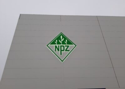 Фасадна вивіска з підсвічуванням NPZ