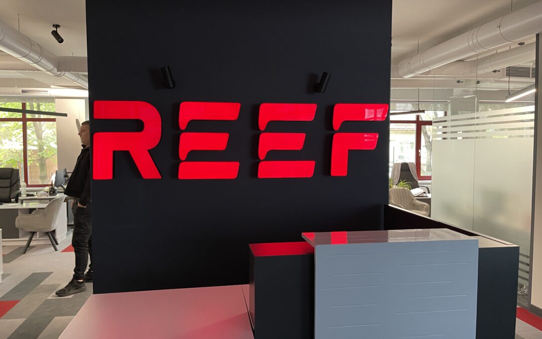 Інтер’єрна вивіска Reef